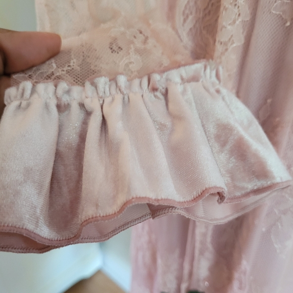 Pink Mary Cottagecore maxy lace dress with floral appliques Velvet accents Y2K - Picture 5 of 13